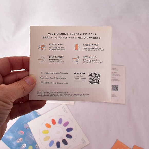 Lot of ManiMe Stick on Gels Solid Assorted Colors Nails - Picture 3 of 3